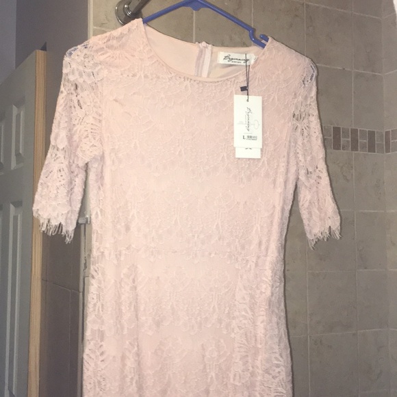 Below the knee dress - Picture 1 of 4